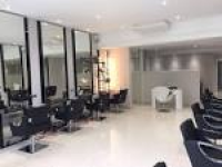List of hairdressers, beauty salons and spa's in Weybridge
