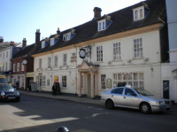 Swan Hotel: Hotel frontage on