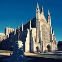 Winchester Cathedral exterior ...