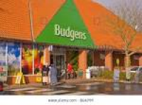 Budgens supermarket superstore