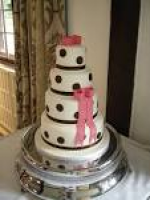 Four tier wedding cake with ...