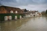 48-3012I Floods Streatley