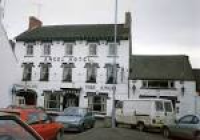 Commercial Hotel in March 2003