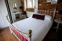 The moorhen places to stay b ...