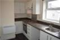 Flat to rent in Weir Close,