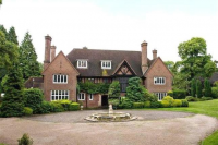 7 bed property for sale in