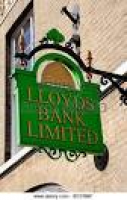 Old fashioned Lloyds Bank ...