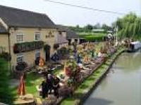 Look: 10 great canalside pubs ...