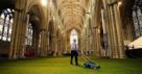 York Minster gets carpet made of grass | York minster